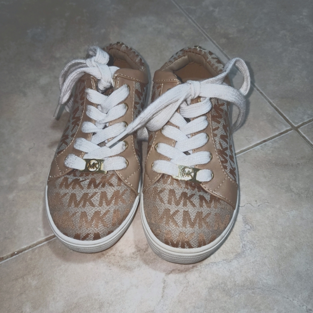Michael Kors Girls Sneakers 12